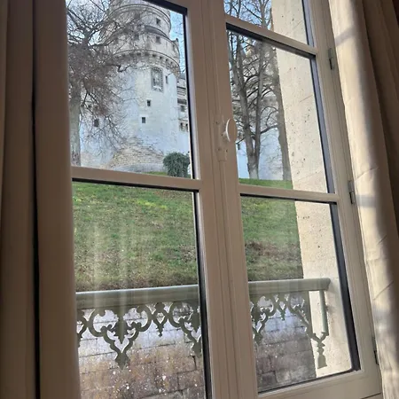 Arthus Menalippe Apartment *